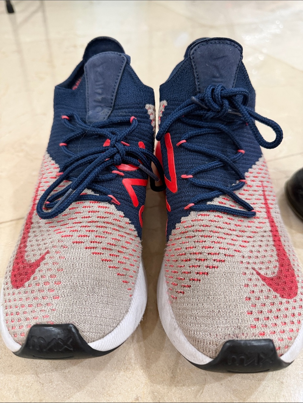 Nike Flyknit Trainers in Navy, Gray & Red